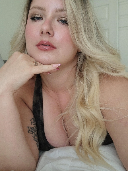 Khloe Kay