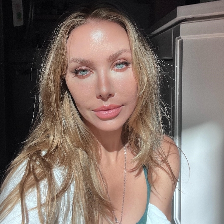 xnicoleanistonx