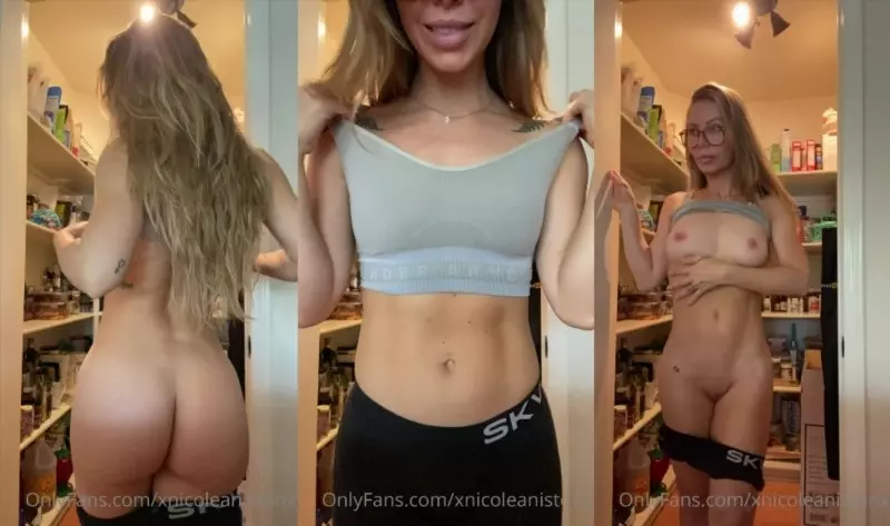 Video by xnicoleanistonx published on March 31, 2024 02:08:15