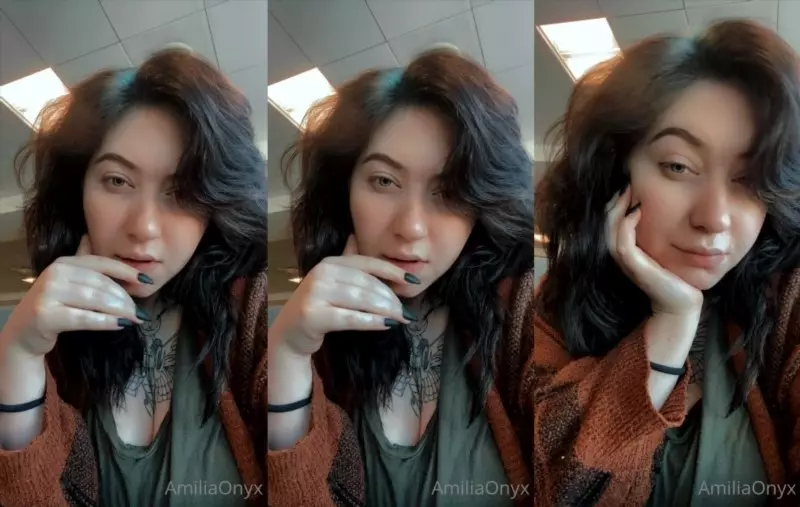 Video by amiliaonyxx published on April 01, 2024 04:31:28