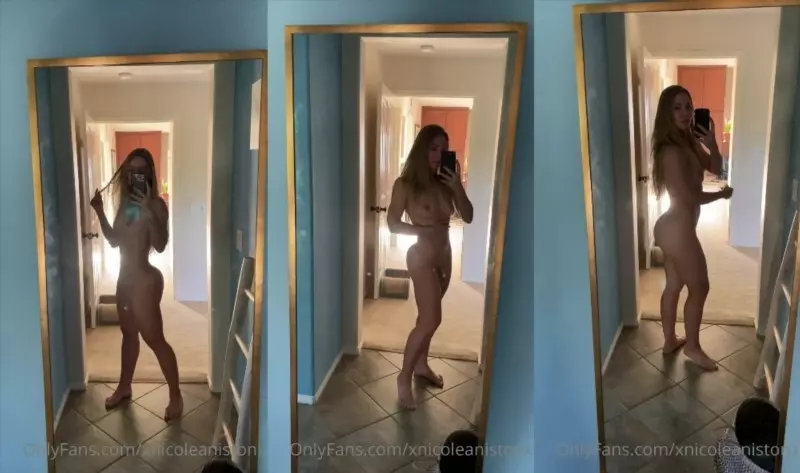Video by xnicoleanistonx published on April 01, 2024 06:28:52